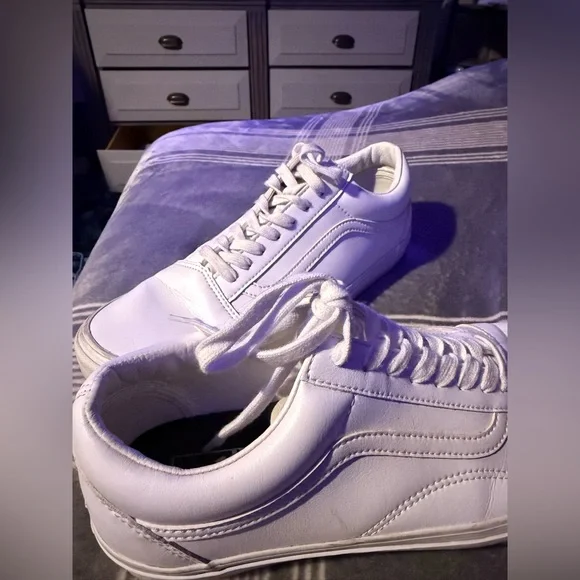 Vans old skool shoes - Picture 1 of 4
